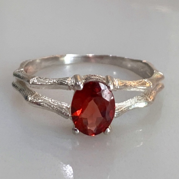 Magnificent Natural Garnet in Sterling (size 8.5) - Picture 1 of 13